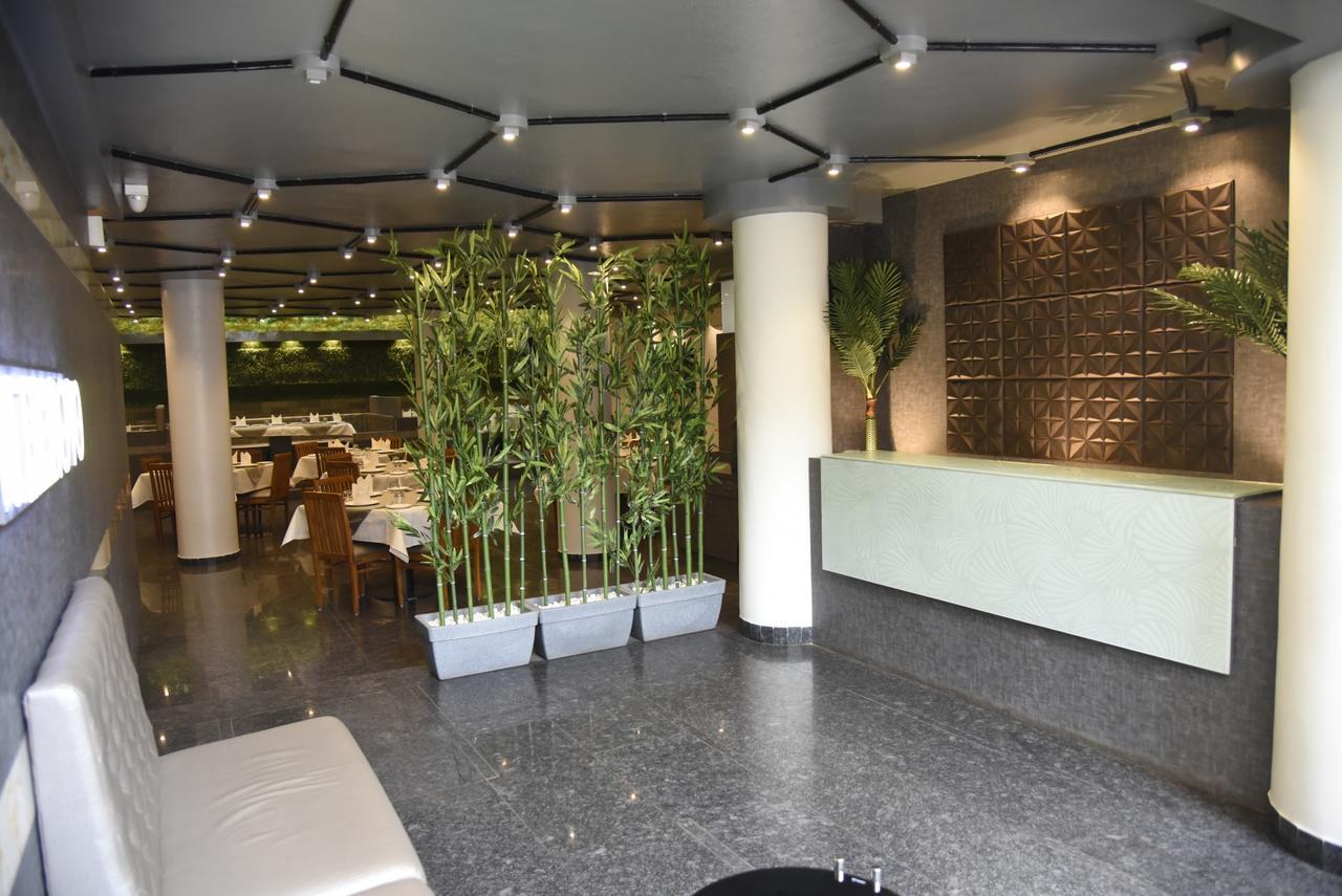 Oyo 10672 Hotel Riviera Nashik Luaran gambar