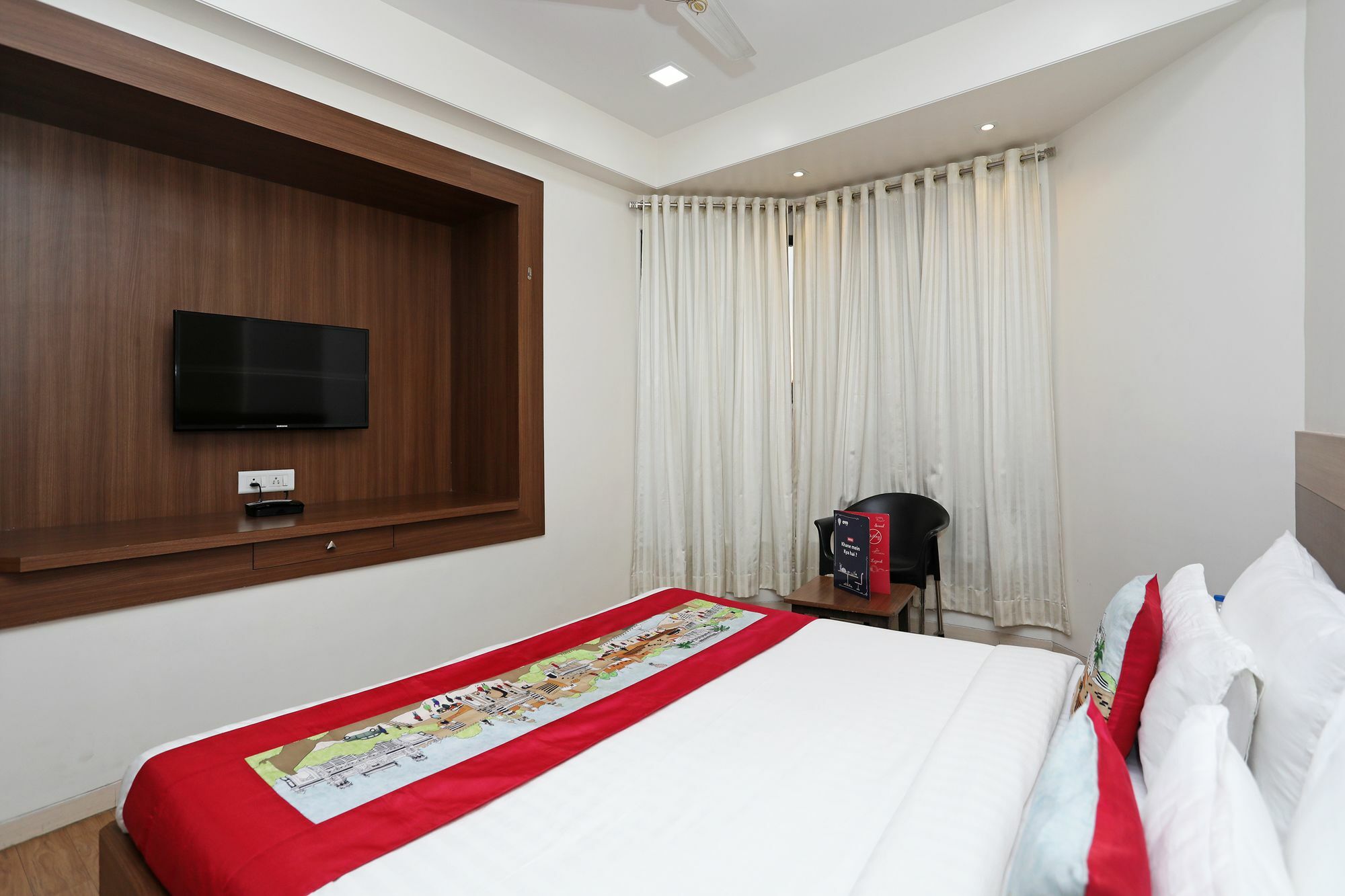 Oyo 10672 Hotel Riviera Nashik Luaran gambar